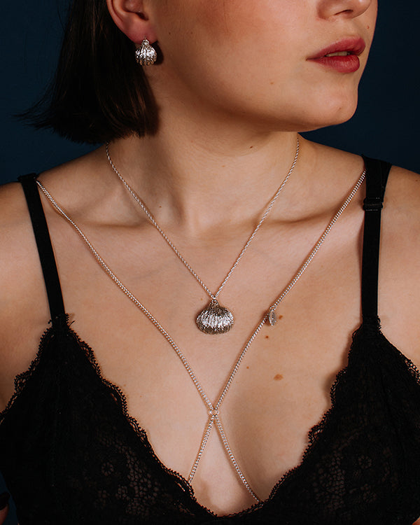 Cockle shell silver necklace