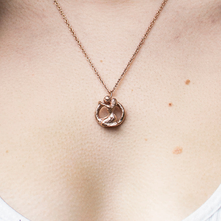 Rose Gold plated Romantic Kiss necklace